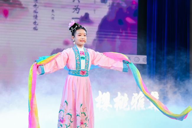 锡剧《梨花颂》(小梅花奖).JPG